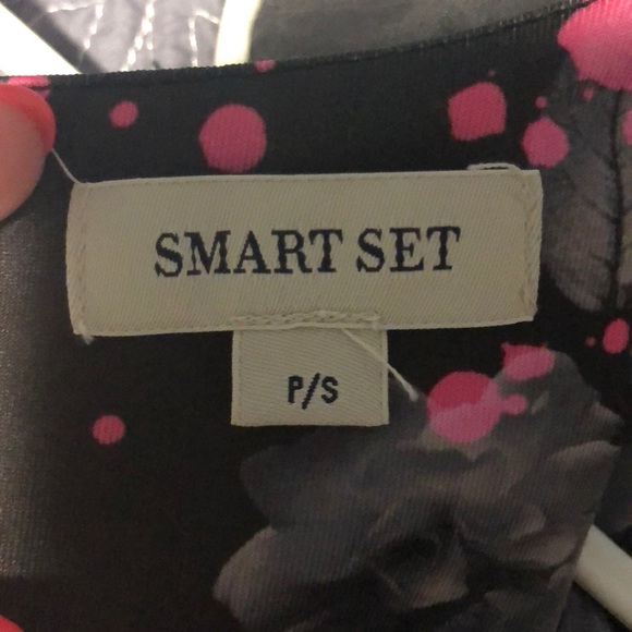 Grey and black Dress - Picture 2 of 2